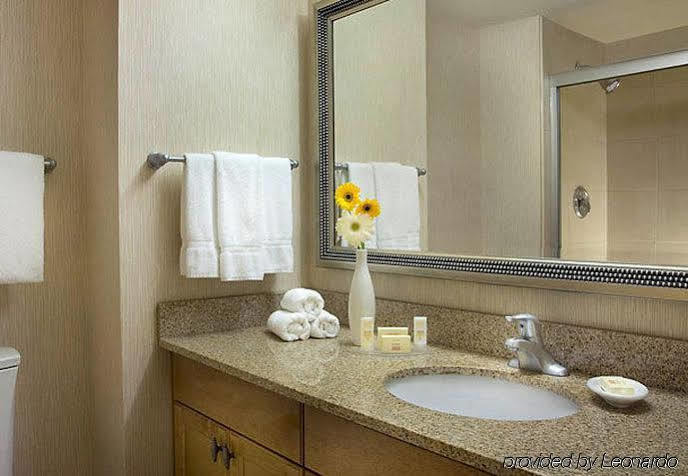 Hotel By Marriott Canada London